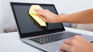 Bilgisayar Ekranı Nasıl Temizlenir?