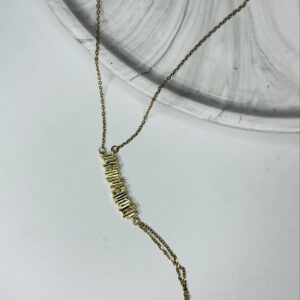 Çelik Kare Detaylı Gold Şahmeran Bileklik | Modern ve Işıltılı Tasarım - GildoraAccessories