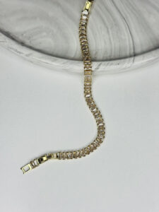 Çelik Balık Sırtı Gold Ayarlanabilir Bilezik – Şık Ve Dayanıklı