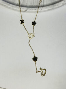 Gold Çelik Şahmaran Bileklik | Zarif Yonca Ve Çiçek Detaylı Tasarım