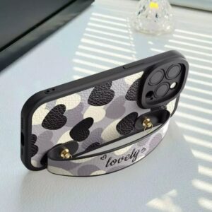 Siyah Kalp Tasarım Lens Korumalı Bağcıklı Iphone 15 Kılıf - Diğer