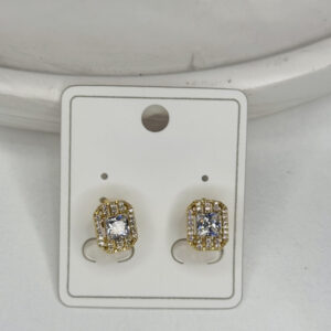 Çelik baget kare Taşlı Gold Küpe – Zarif Parlak Zirkon Taş Detaylı Paslanmaz Kadın Küpe, Kararma Yapmaz - GildoraAccessories