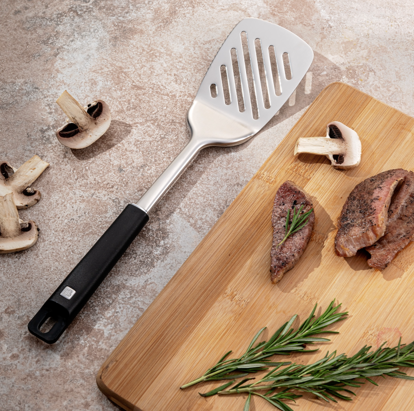 Emsan Pro Tools Oluklu Spatula, Siyah - Emsan