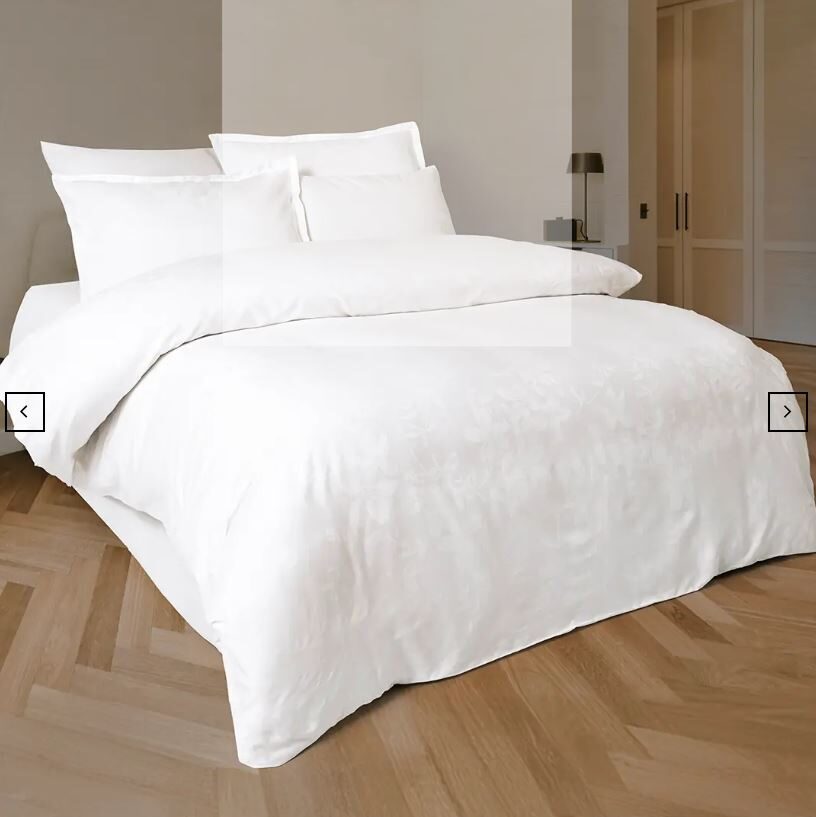 Perle Beyaz Jakarlı Saten Çift Kişilik Nevresim Takımı 6 Parça