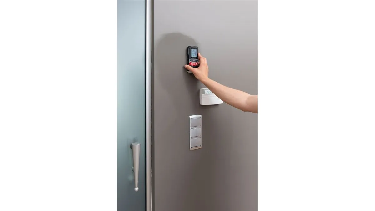 Kreator Duvar Dedektörü 4-IN-1 (Metal-Ahşap-Nem-Kablo)