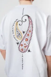 Teardrop Nakişli Beyaz Tişört