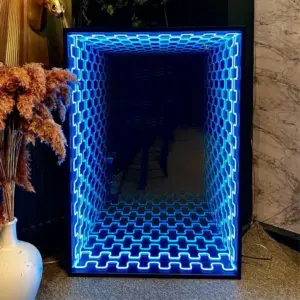 Dalgalı Mavi Sonsuzluk Aynası