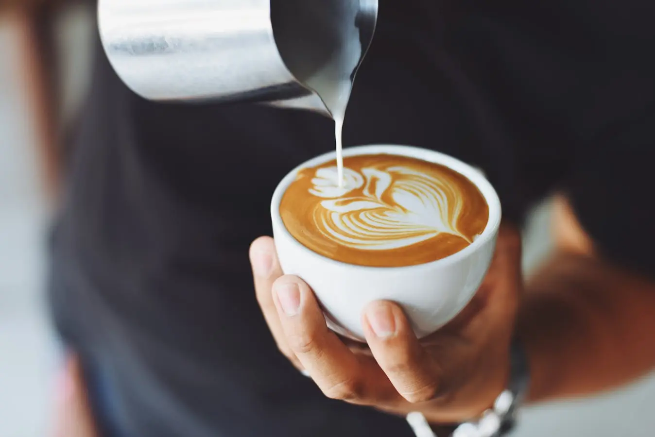 Tam otomatik espresso makinesi cappuccino